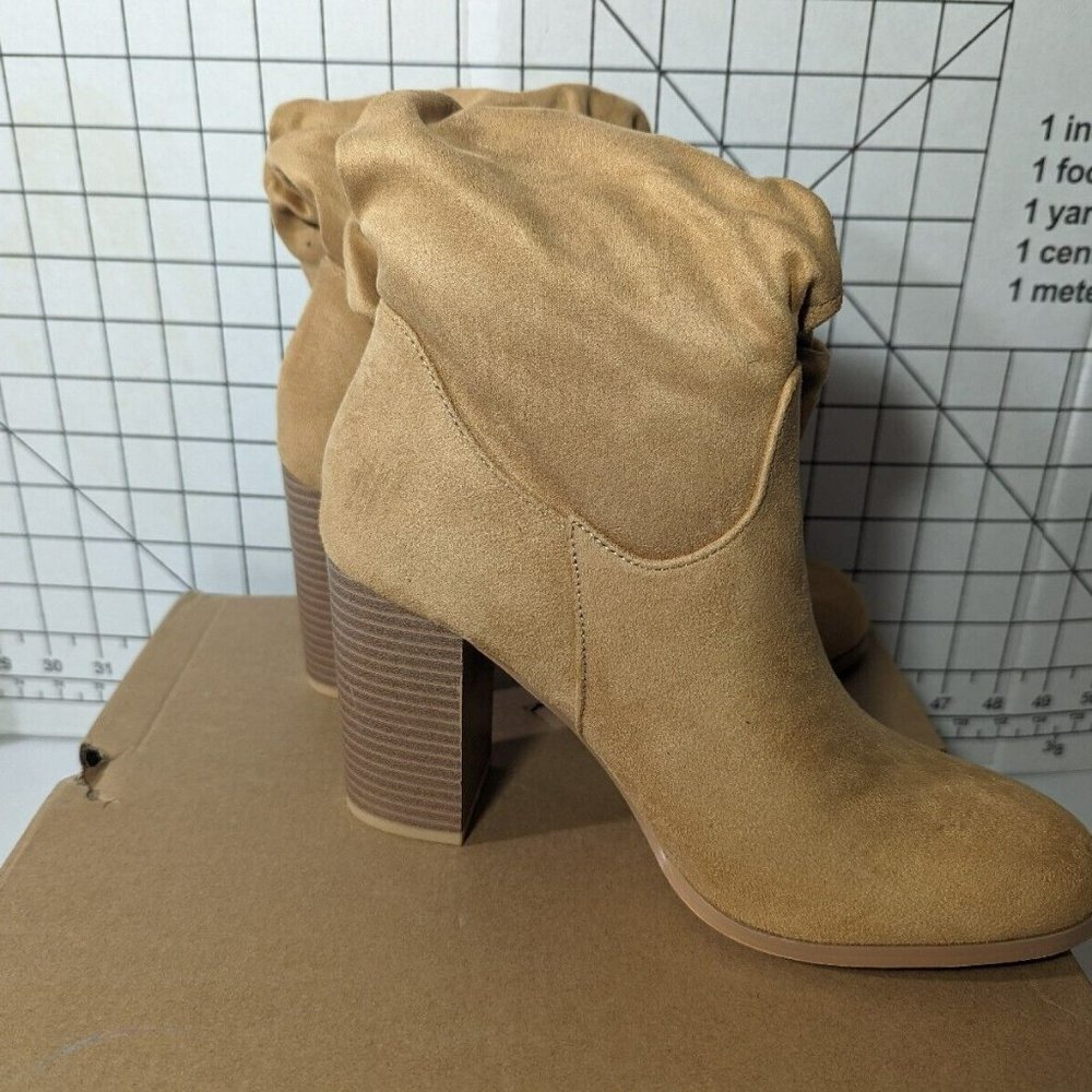 NEW- Womens Size 7 Slouchy Chunky High Heel Mid Calf Boots Almond Slip On - Picture 6 of 9